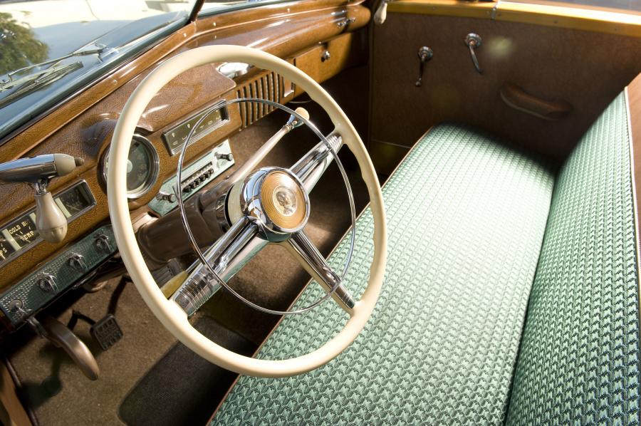 Интерьер DeSoto Custom Suburban Station Wagon (S14) 1950 года  (фото 6 из 6)